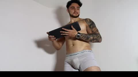 Snapshot of latinboyvip_ chatting on 5, 6, 2026 LatinBoyVIP Colombian online show from 5, 6, 2026