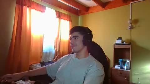 Snapshot of latinn_babe chatting on 4, 2, 2025 latinn_babe online show from 4, 2, 2025