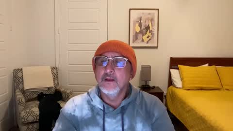 Snapshot of latinnous chatting on 2, 11, 2025 QS - INDEPENDENT MODEL online show from 2, 11, 2025