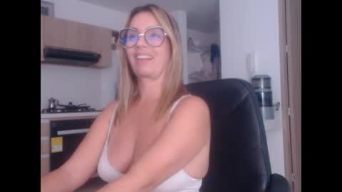 latinpaprika online show from 9, 2, 2025