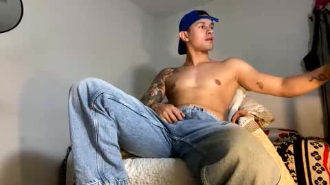 Snapshot of latinweekend chatting on 15, 2, 2026 latinweekend online show from 15, 2, 2026