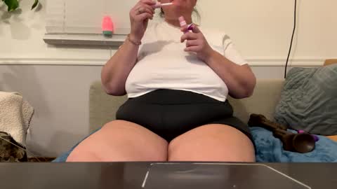 LauLauMa online show from 21, 1, 2025