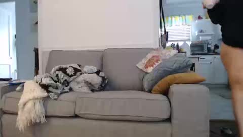 LauLauMa online show from 15, 2, 2025