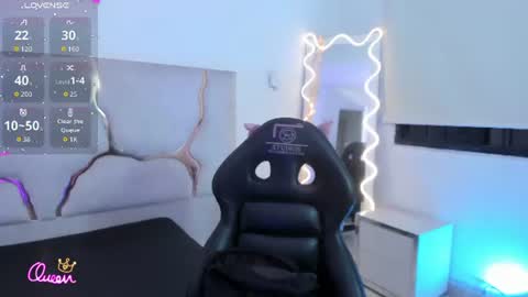 laulin_tay online show from 9, 7, 2026