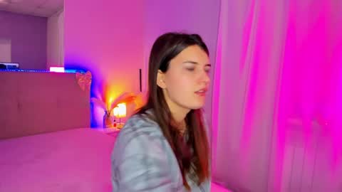 Laura online show from 10, 4, 2026