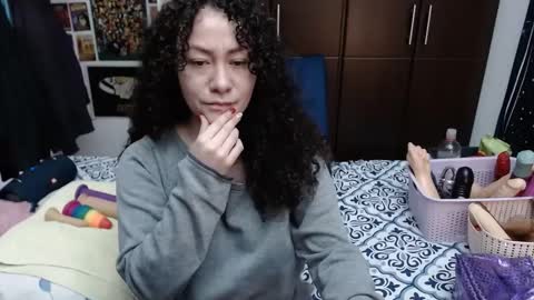  Wen  online show from 24, 9, 2025