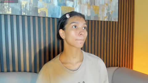 Laura online show from 22, 11, 2025