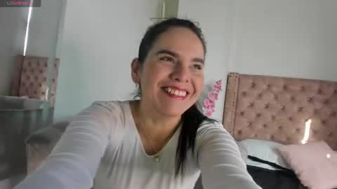 laura hotties online show from 13, 7, 2026