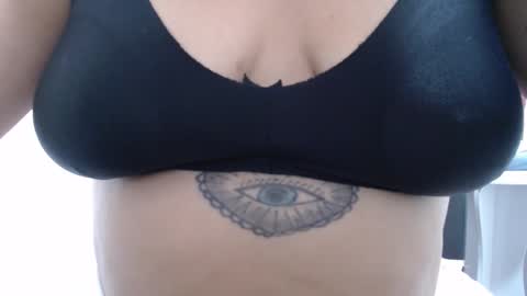  Laura  online show from 14, 12, 2025