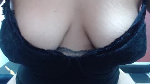  Laura  online show from 8, 2, 2026