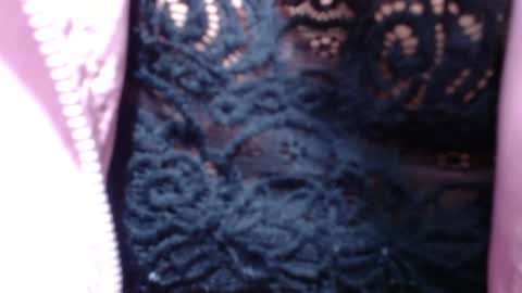  Laura  online show from 30, 3, 2026