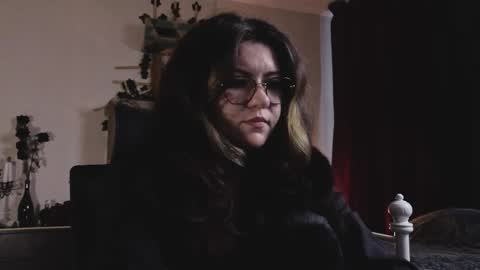 Miss Laura online show from 27, 2, 2026