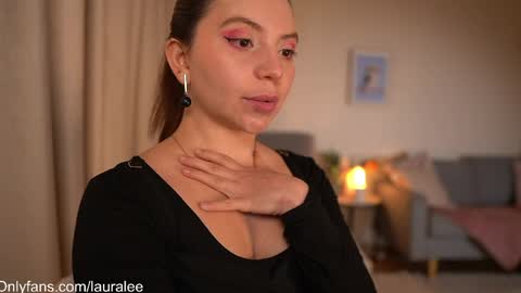 Laura Lee. online show from 21, 5, 2026