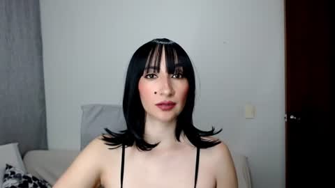 Laura online show from 5, 7, 2026