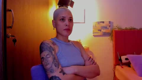 Snapshot of laura_r23 chatting on 26, 3, 2026 Laura Rose online show from 26, 3, 2026