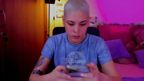 Snapshot of laura_r23 chatting on 28, 3, 2026 Laura Rose online show from 28, 3, 2026