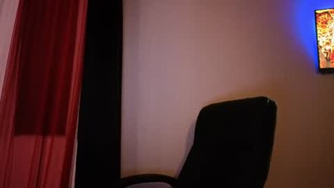 Snapshot of laura_r23 chatting on 12, 7, 2026 Laura Rose online show from 12, 7, 2026