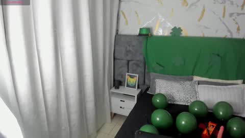 laura_velle online show from 18, 3, 2026