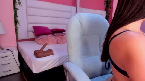 Laura online show from 11, 5, 2026