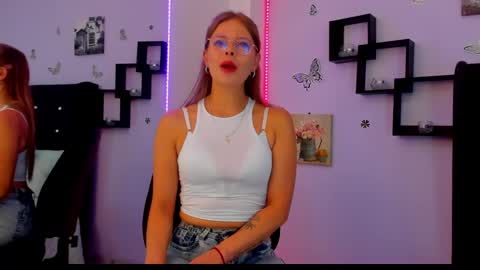 Snapshot of laurablue_ chatting on 26, 12, 2024 Laura Blue online show from 26, 12, 2024