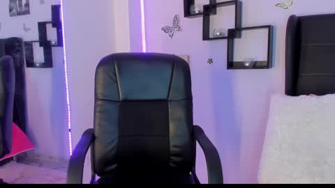 Snapshot of laurablue_ chatting on 7, 2, 2025 Laura Blue online show from 7, 2, 2025