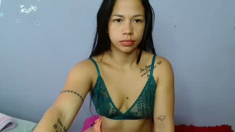 Snapshot of lauracb_ chatting on 6, 3, 2025 lauracb          online show from 6, 3, 2025