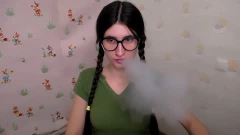 Laura online show from 4, 12, 2025