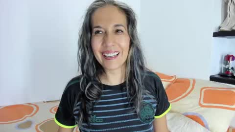 Laura online show from 19, 6, 2026