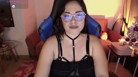 Snapshot of laurahawkes chatting on 24, 1, 2025 laura online show from 24, 1, 2025