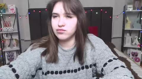 LauraHlot online show from 10, 2, 2025