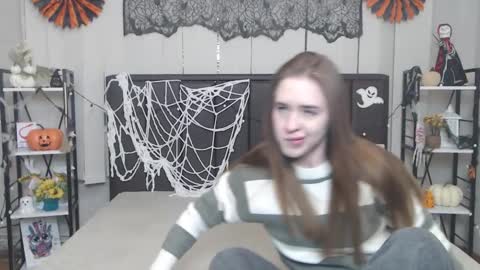 LauraHlot online show from 7, 11, 2025