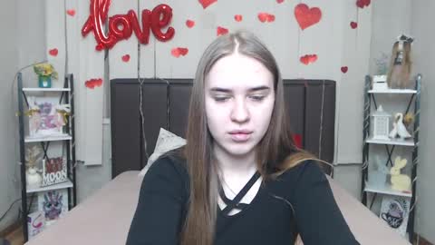 LauraHlot online show from 3, 4, 2026