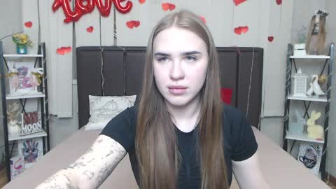LauraHlot online show from 4, 4, 2026