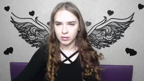 LauraHlot online show from 15, 4, 2026