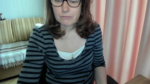 Lauraoven1 online show from 4, 5, 2026