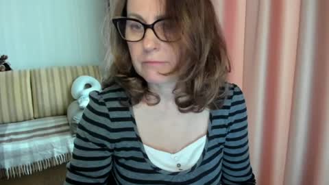 Lauraoven1 online show from 6, 5, 2026