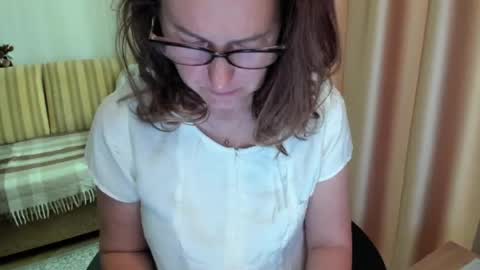 Lauraoven1 online show from 22, 6, 2026