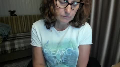 Lauraoven1 online show from 6, 8, 2026