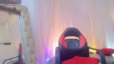 Laura Sofia online show from 6, 7, 2026