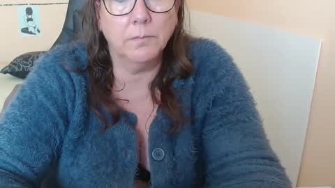 laureanne online show from 4, 12, 2024