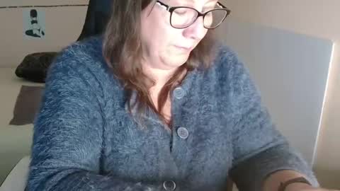 laureanne online show from 7, 12, 2024