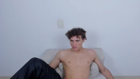 Laureent online show from 3, 3, 2025