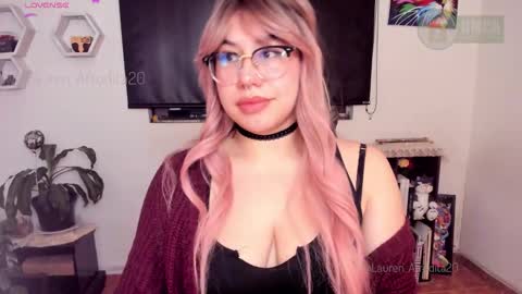  Im Lauren  independent model   online show from 27, 9, 2025