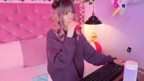 Lauren evans9 online show from 4, 3, 2026