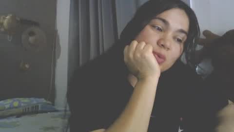 Snapshot of laurengirls1 chatting on 24, 7, 2026 onlyfan laureng7 - 7 laureng2 online show from 24, 7, 2026