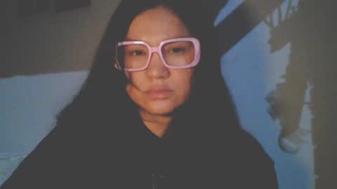 Snapshot of laurengirls1 chatting on 27, 7, 2026 onlyfan laureng7 - 7 laureng2 online show from 27, 7, 2026