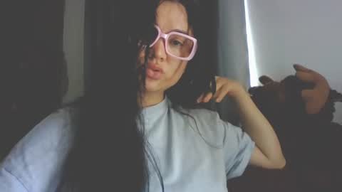 Snapshot of laurengirls1 chatting on 28, 7, 2026 onlyfan laureng7 - 7 laureng2 online show from 28, 7, 2026