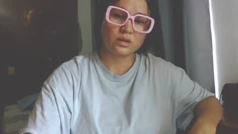 Snapshot of laurengirls1 chatting on 28, 7, 2026 onlyfan laureng7 - 7 laureng2 online show from 28, 7, 2026