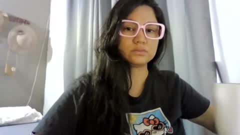 Snapshot of laurengirls1 chatting on 3, 8, 2026 onlyfan laureng7 - 7 laureng2 online show from 3, 8, 2026