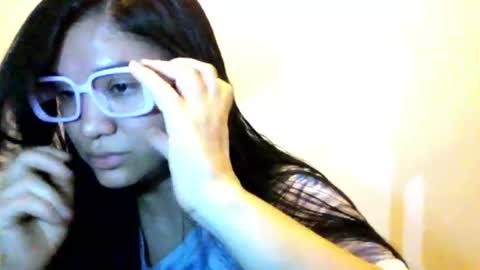 Snapshot of laurengirls1 chatting on 4, 8, 2026 onlyfan laureng7 - 7 laureng2 online show from 4, 8, 2026